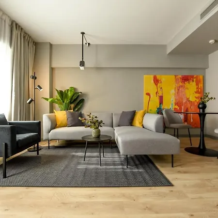 Luxury Near Radisson - Projector & Modern Design Apartment *