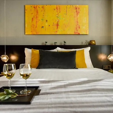 Luxury Near Radisson - Projector & Modern Design Apartment Bucharest