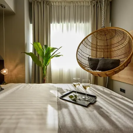 Luxury Near Radisson - Projector & Modern Design