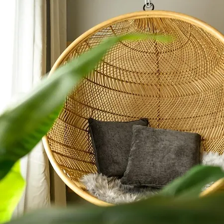 Luxury Near Radisson - Projector & Modern Design Apartament