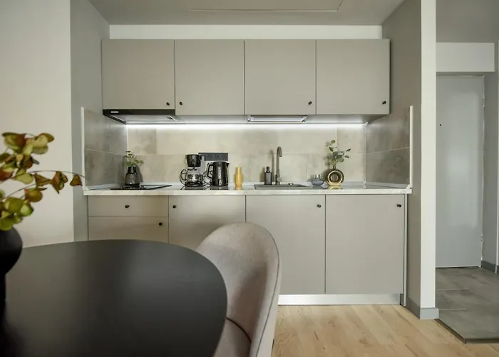 Apartment Luxury Near Radisson - Projector & Modern Design