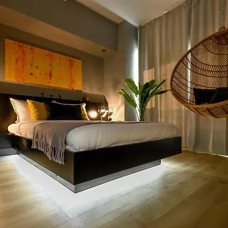 דירה Luxury Near Radisson - Projector & Modern Design *