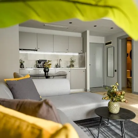 דירה Luxury Near Radisson - Projector & Modern Design *