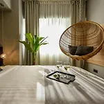 Luxury Near Radisson - Projector & Modern Design